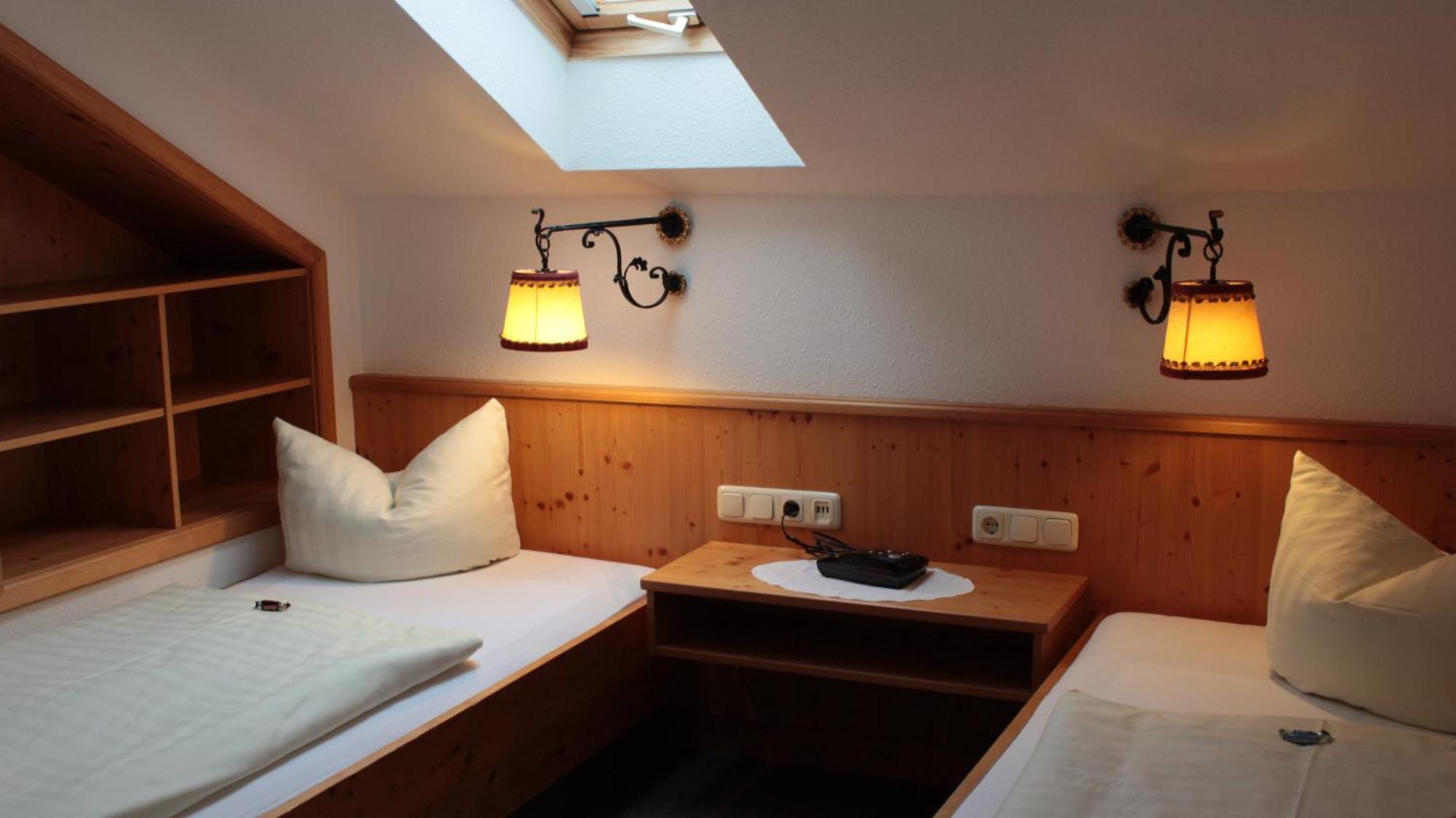 Hotel Haus Florian Grainau Habitación foto